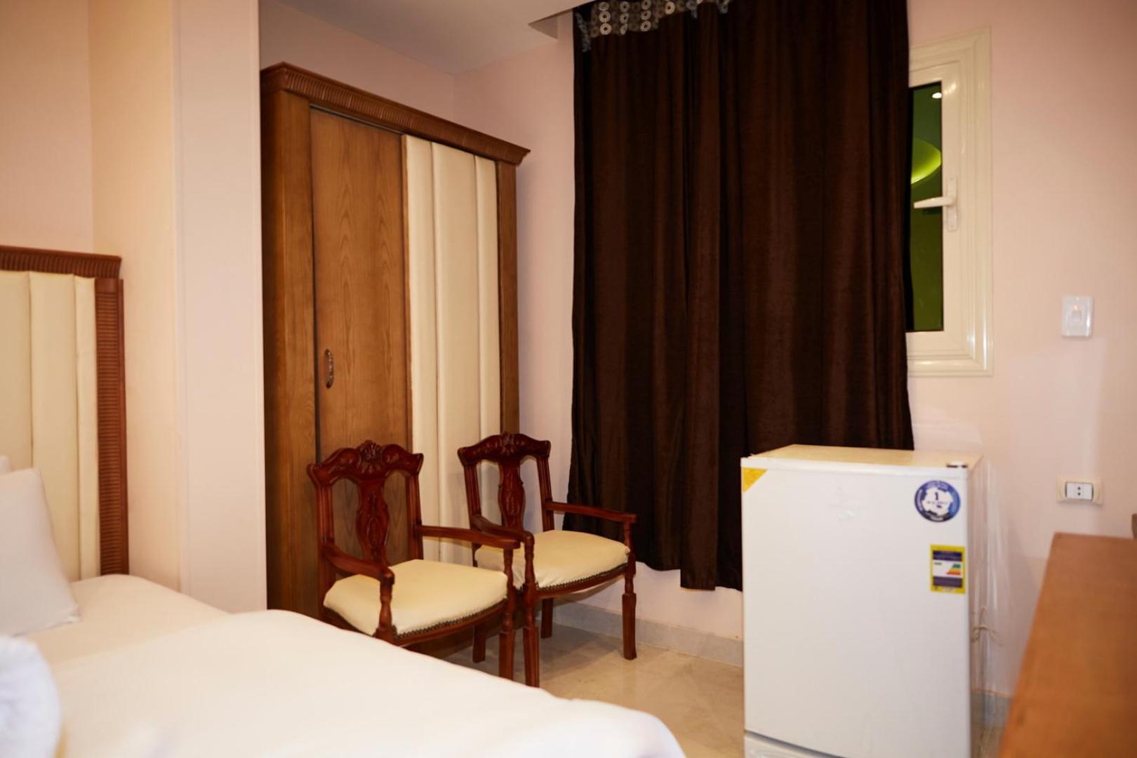 Kafret el-Gabal Grand Golden Pyramids View Hotel מראה חיצוני תמונה