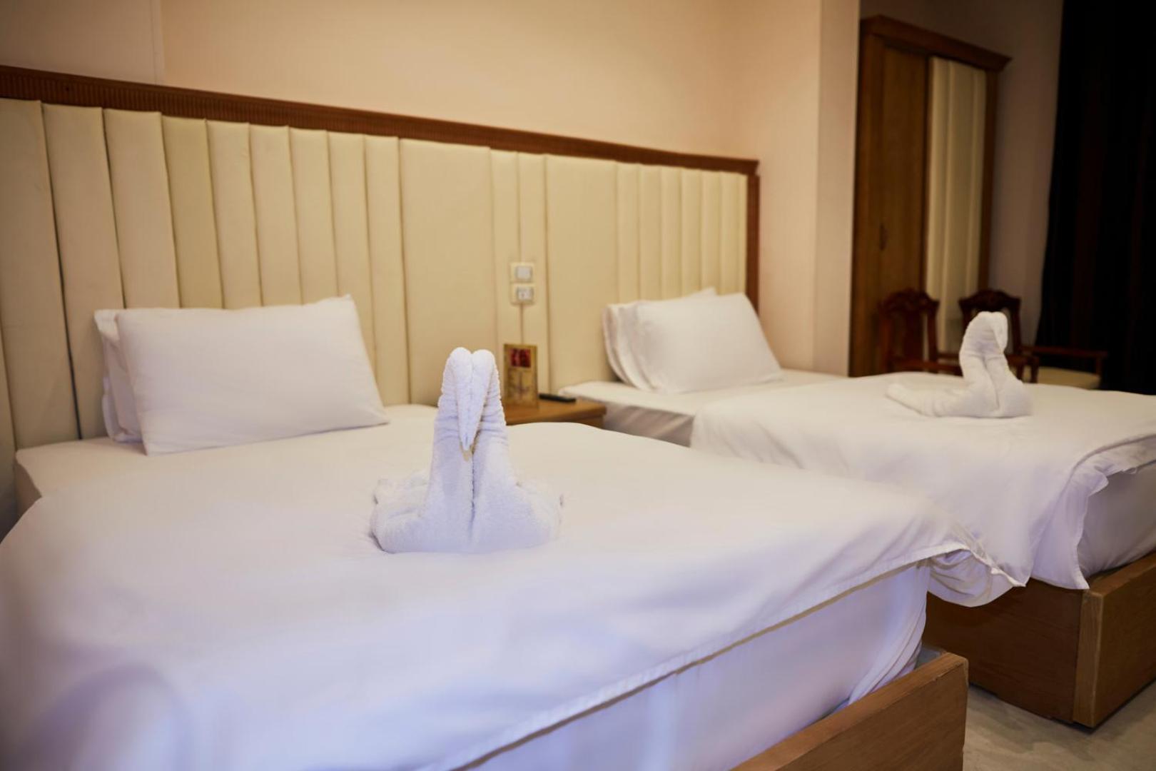 Kafret el-Gabal Grand Golden Pyramids View Hotel מראה חיצוני תמונה