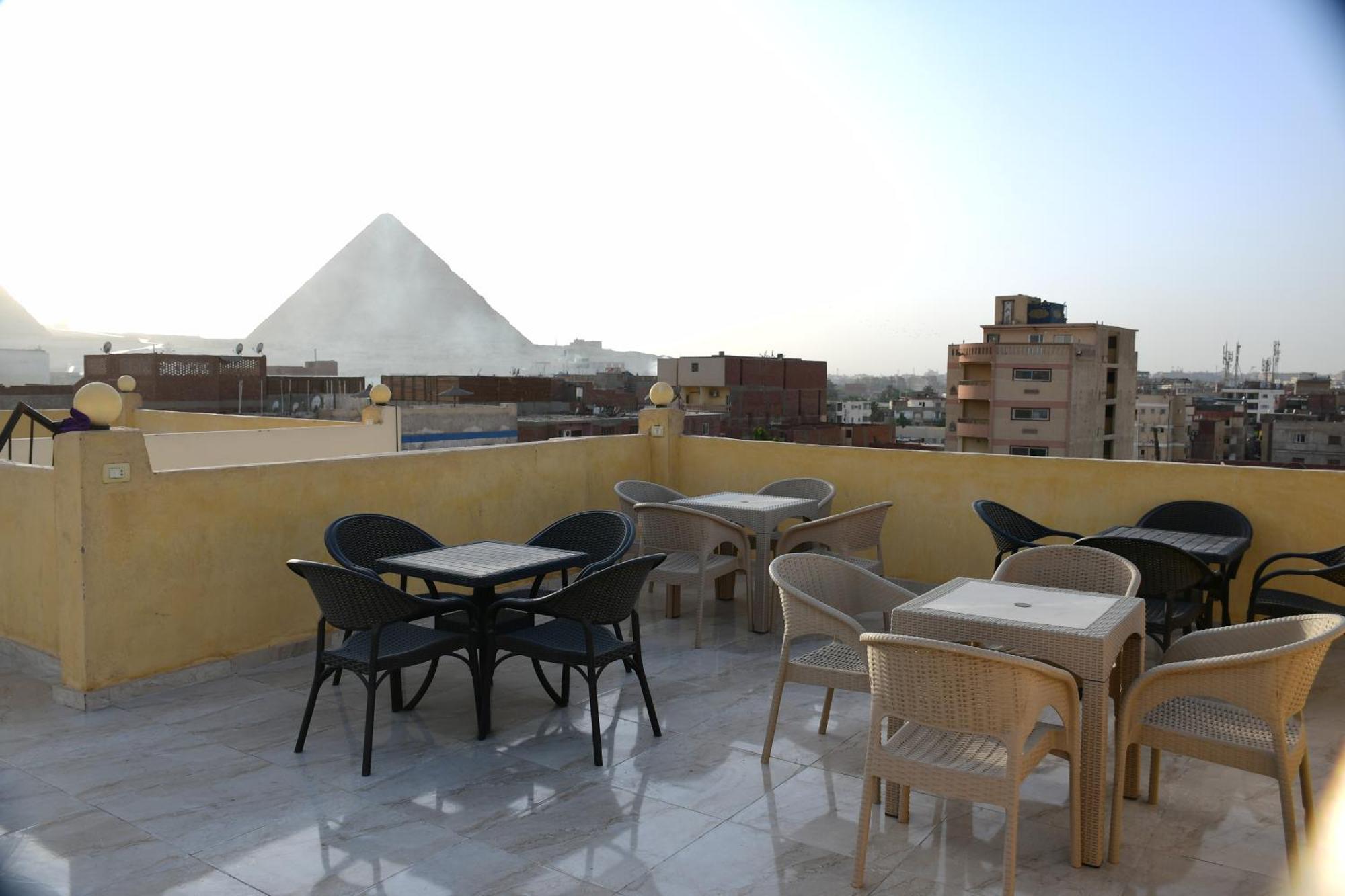 Kafret el-Gabal Grand Golden Pyramids View Hotel מראה חיצוני תמונה