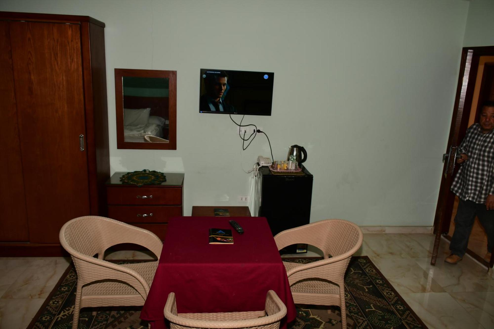 Kafret el-Gabal Grand Golden Pyramids View Hotel מראה חיצוני תמונה