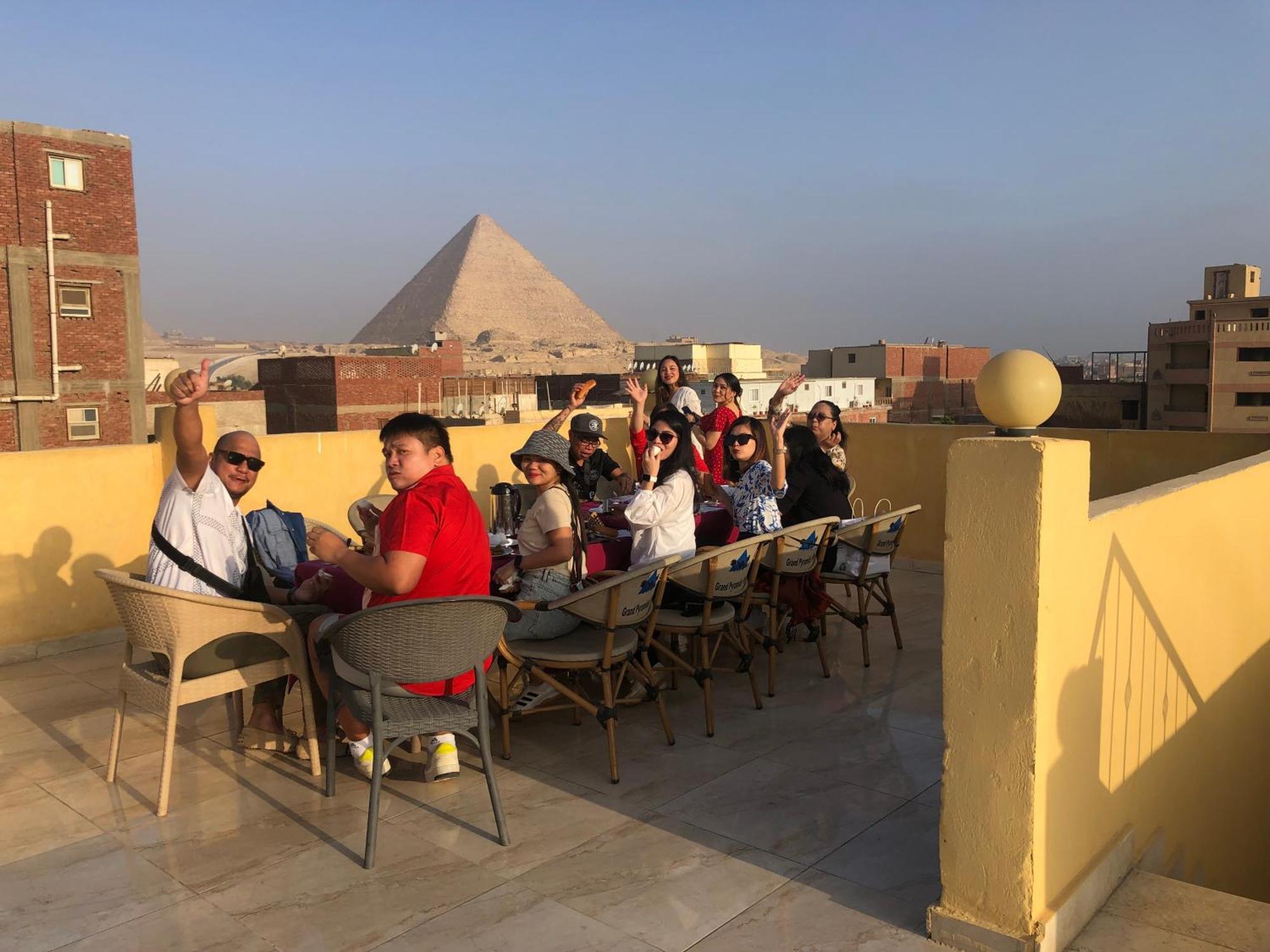 Kafret el-Gabal Grand Golden Pyramids View Hotel מראה חיצוני תמונה