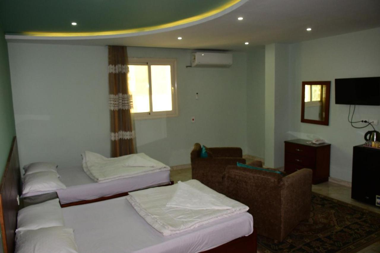 Kafret el-Gabal Grand Golden Pyramids View Hotel מראה חיצוני תמונה